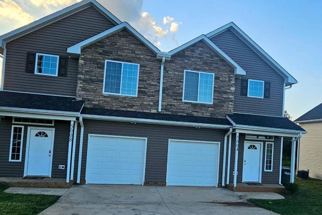 Gorgeous 3 Bedroom Home With Cable Tv In All Rooms & Free Wi-Fi Concord Exterior foto